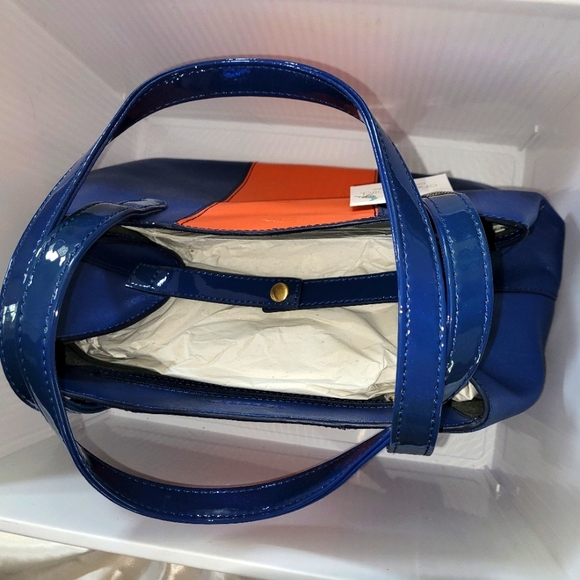 ONEODDBIRD The Lorikeet Saffiano Leather Handbag Navy/Orange, BENEFITS AUTISM - Picture 9 of 9